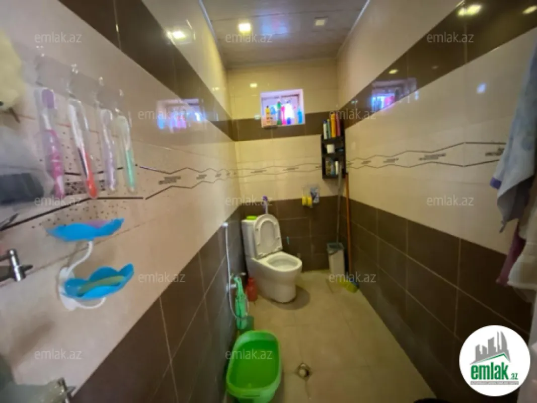 Satılır 8 otaqlı həyət evi 150 m²