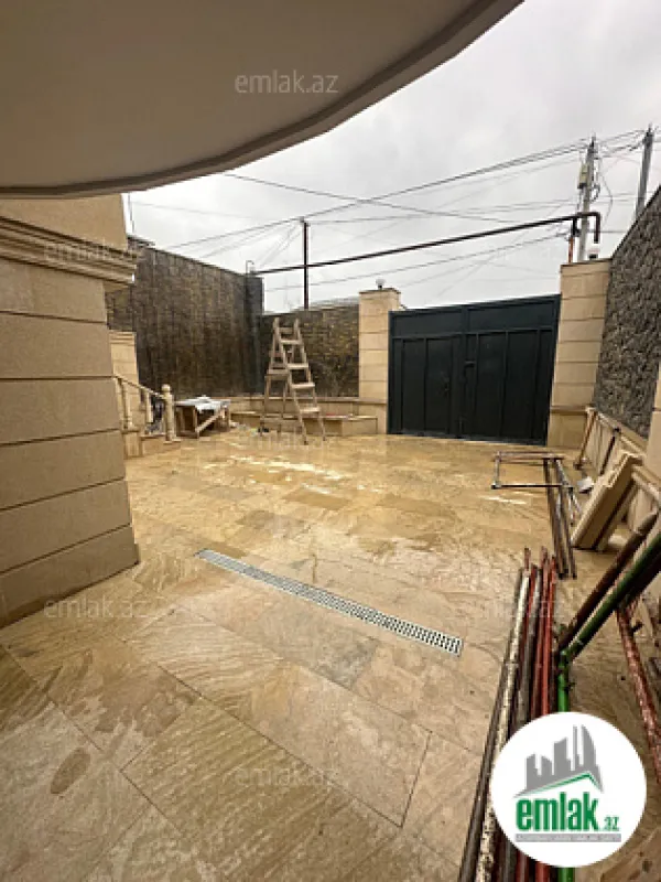Satılır 6 otaqlı həyət evi 220 m²