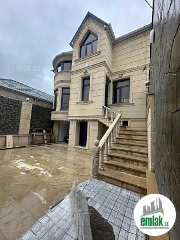 Satılır 6 otaqlı həyət evi 220 m²
