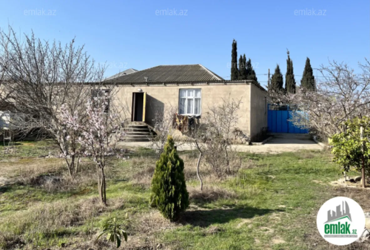 Satılır 4 otaqlı mənzil 100 m²