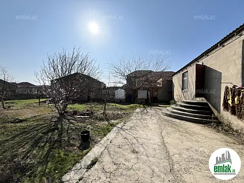 Satılır 4 otaqlı mənzil 100 m²