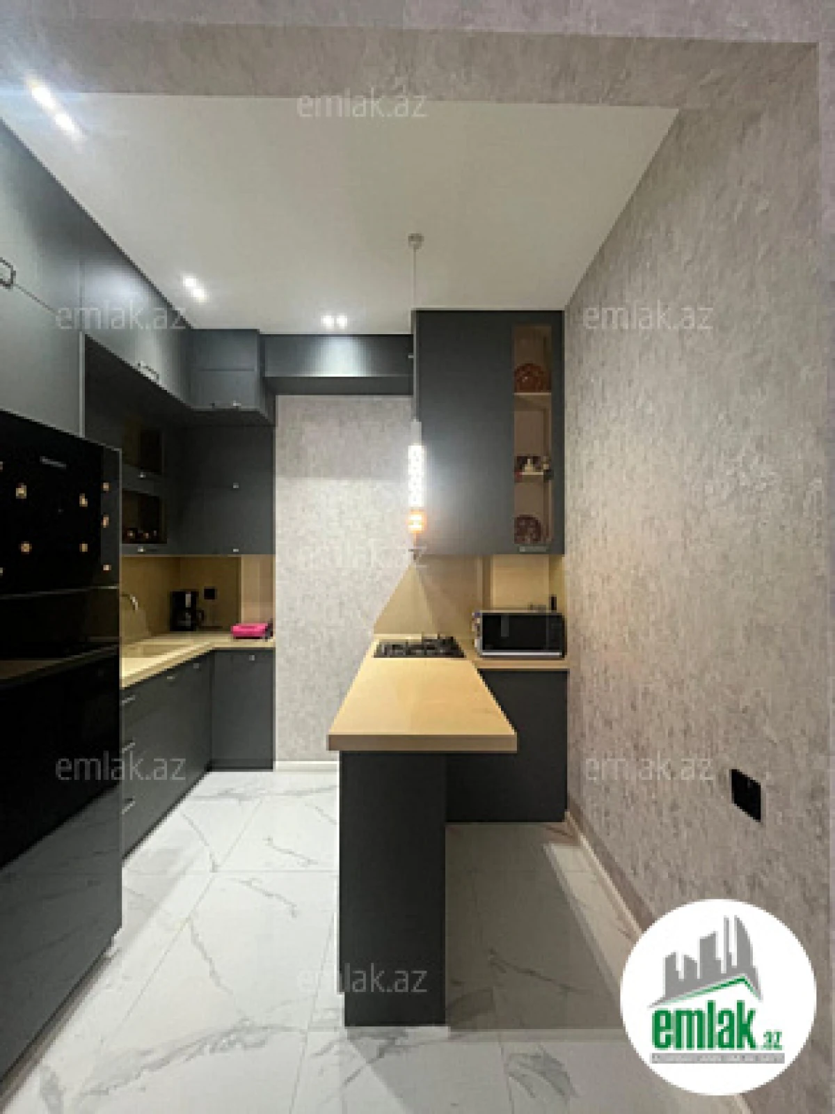 Satılır 3 otaqlı yeni tikili 70 m²