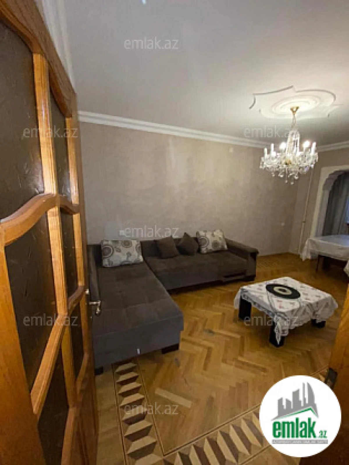 Satılır 4 otaqlı köhnə tikili 100 m²