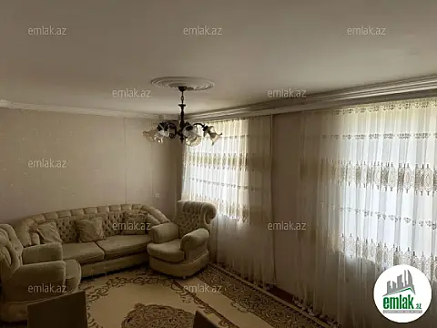 Satılır 4 otaqlı köhnə tikili 105 m²