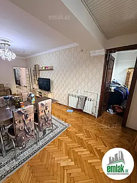 Satılır 3 otaqlı köhnə tikili 68 m²