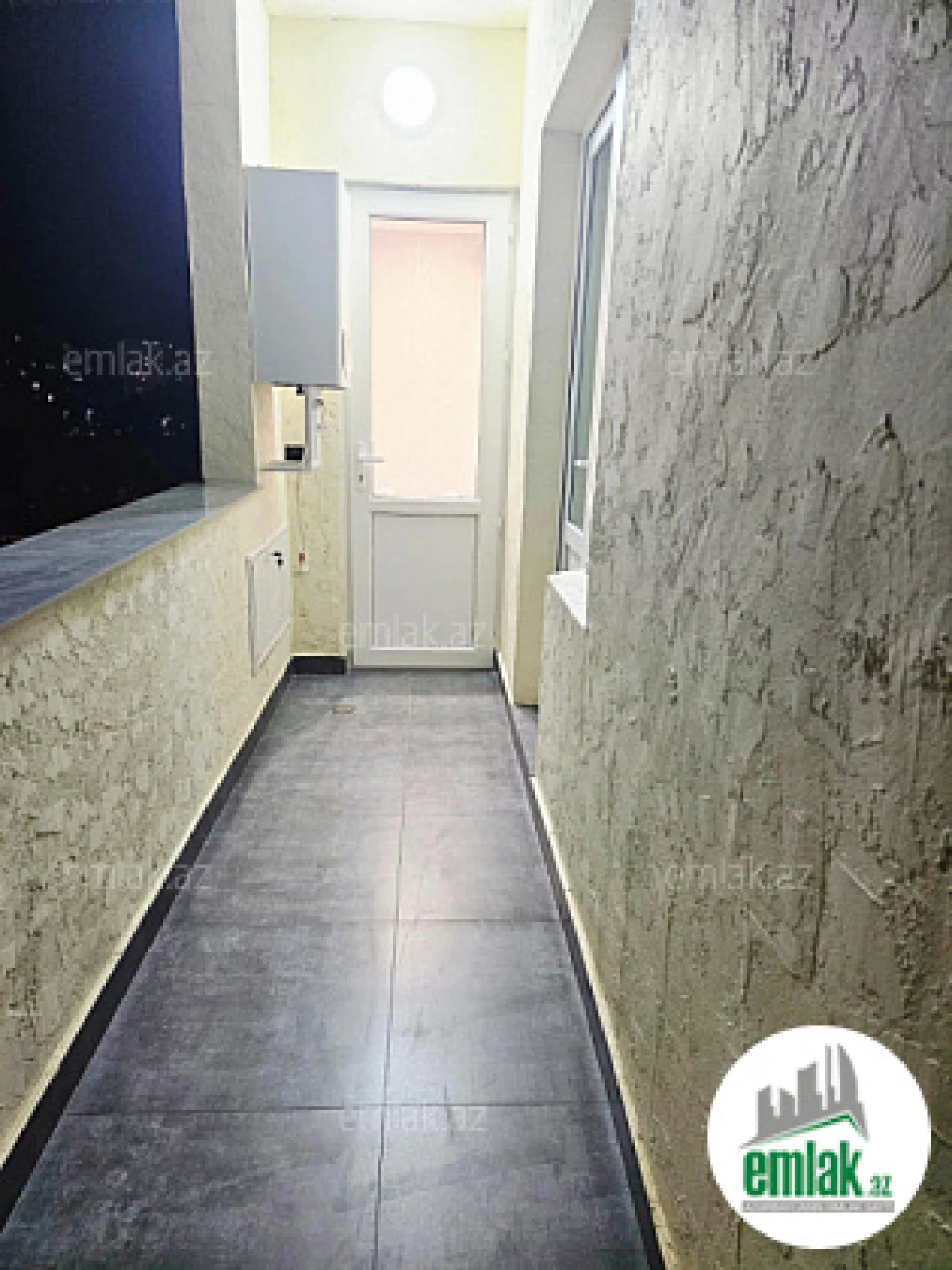 Satılır 2 otaqlı köhnə tikili 55 m²