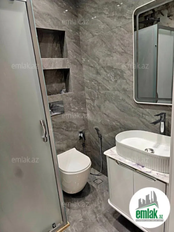 Satılır 2 otaqlı köhnə tikili 55 m²