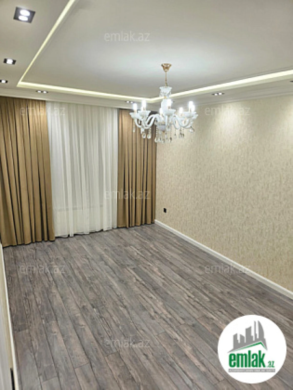 Satılır 2 otaqlı köhnə tikili 55 m²