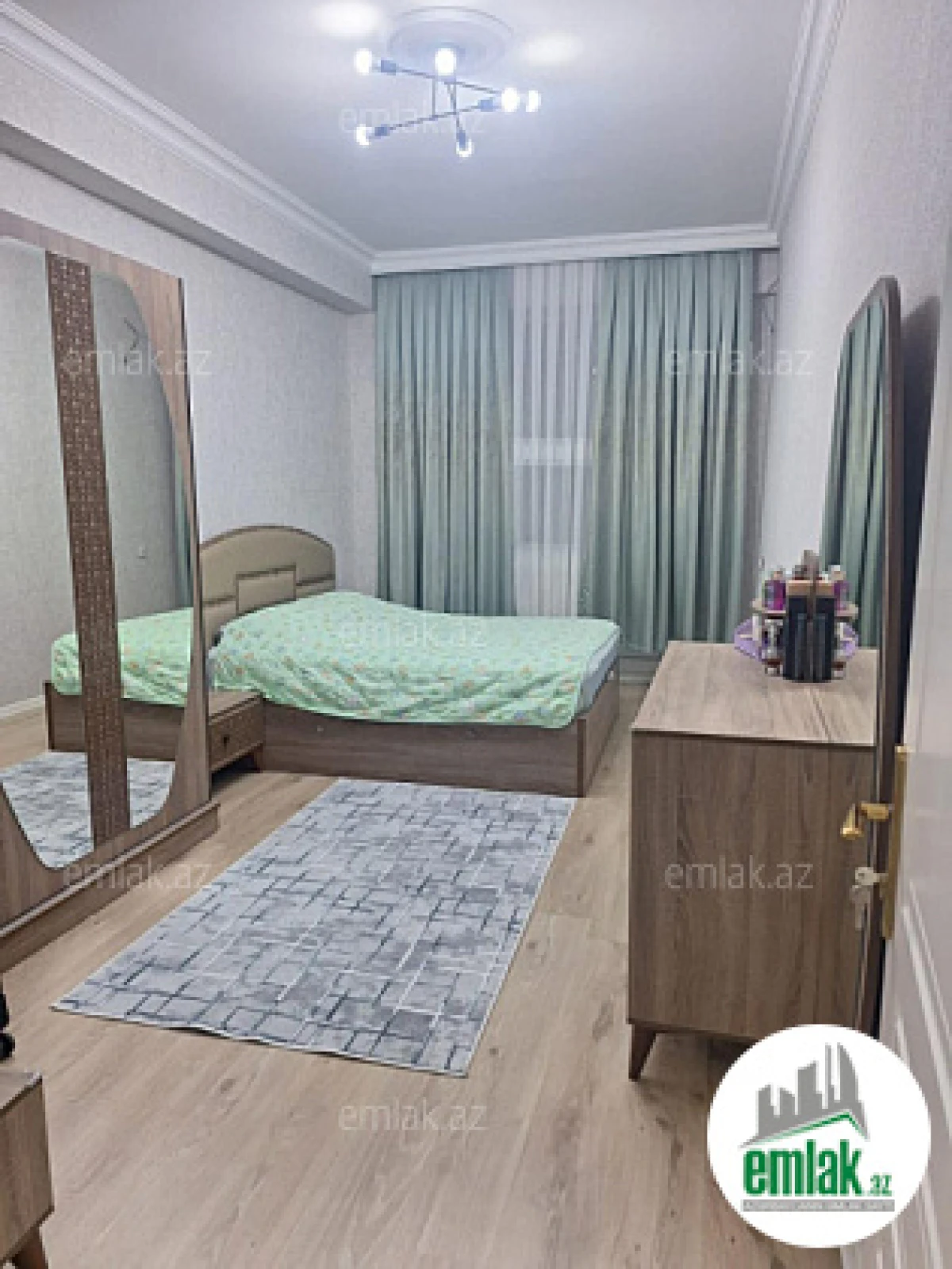 Satılır 2 otaqlı yeni tikili 74 m²