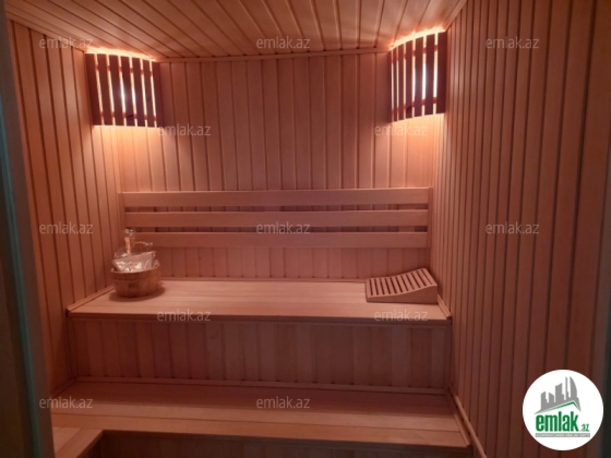 Satılır 6 otaqlı həyət evi 520 m²