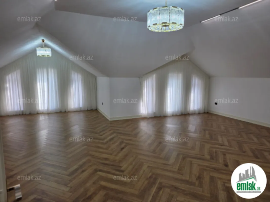 Satılır 6 otaqlı həyət evi 520 m²