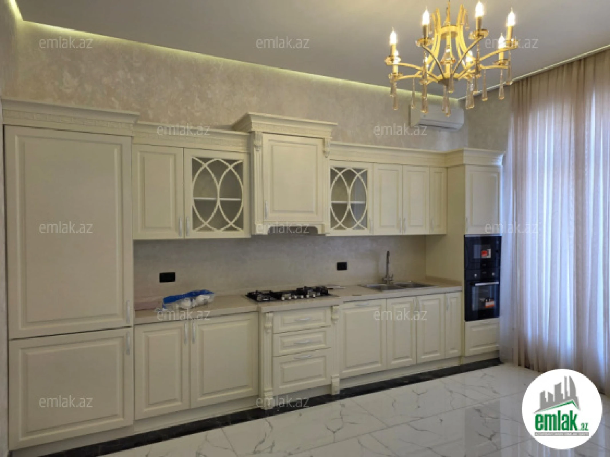 Satılır 6 otaqlı həyət evi 520 m²