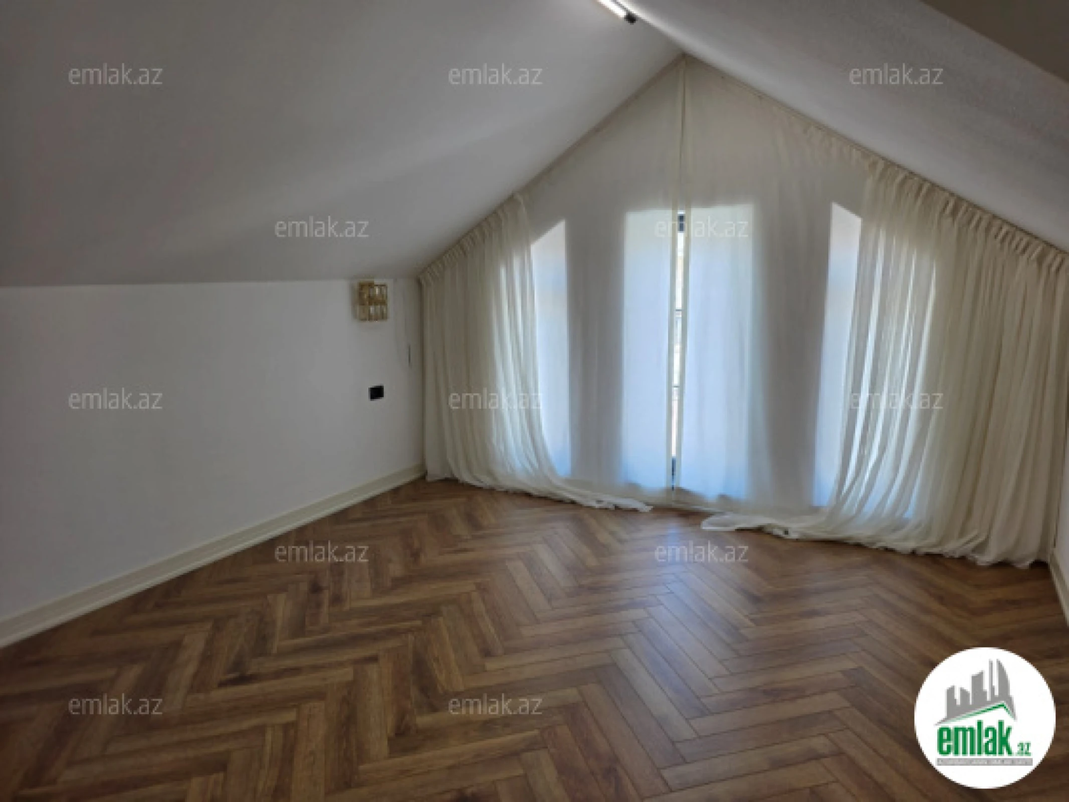 Satılır 6 otaqlı həyət evi 520 m²