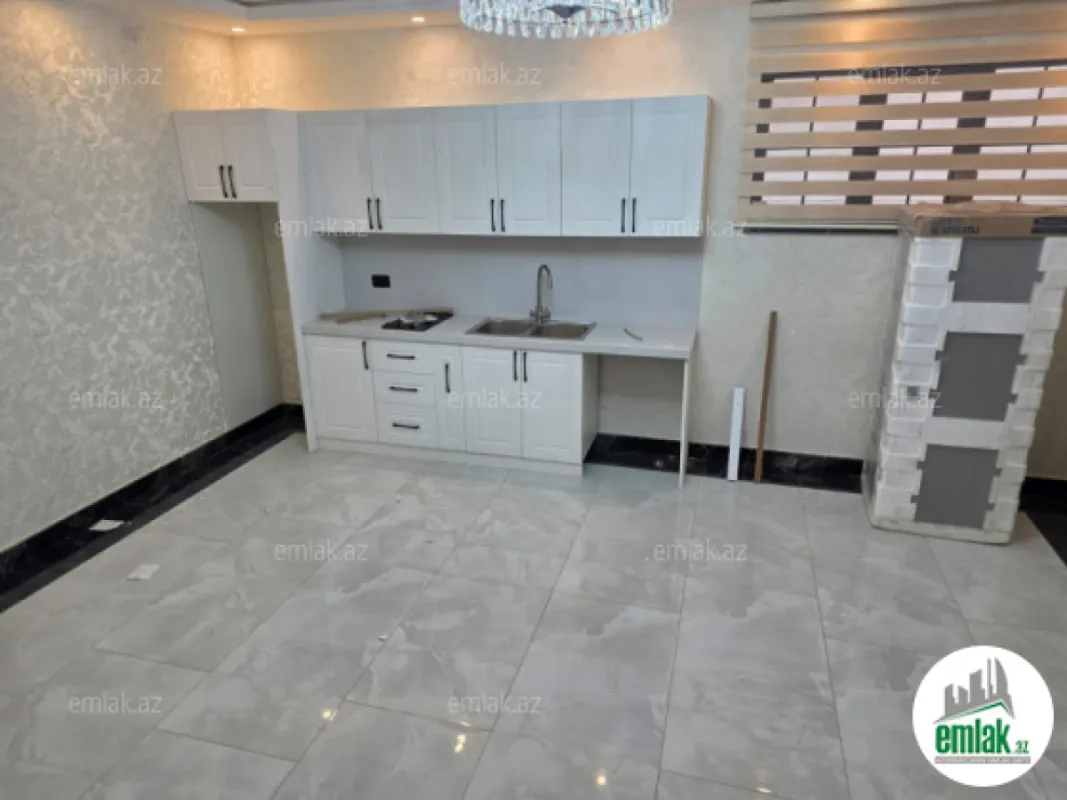 Satılır 6 otaqlı həyət evi 520 m²