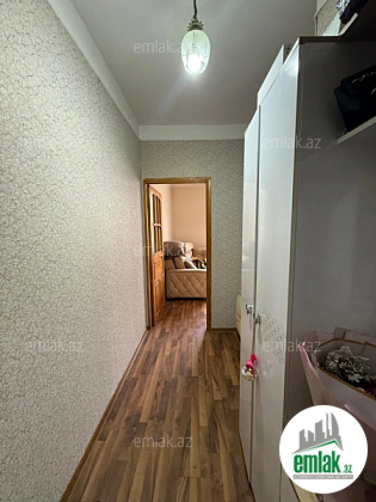 Satılır 2 otaqlı köhnə tikili 38 m²