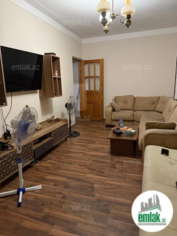 Satılır 2 otaqlı köhnə tikili 38 m²