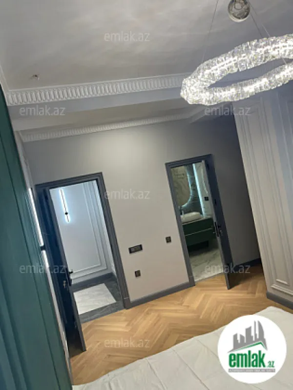 Satılır 2 otaqlı yeni tikili 102 m²