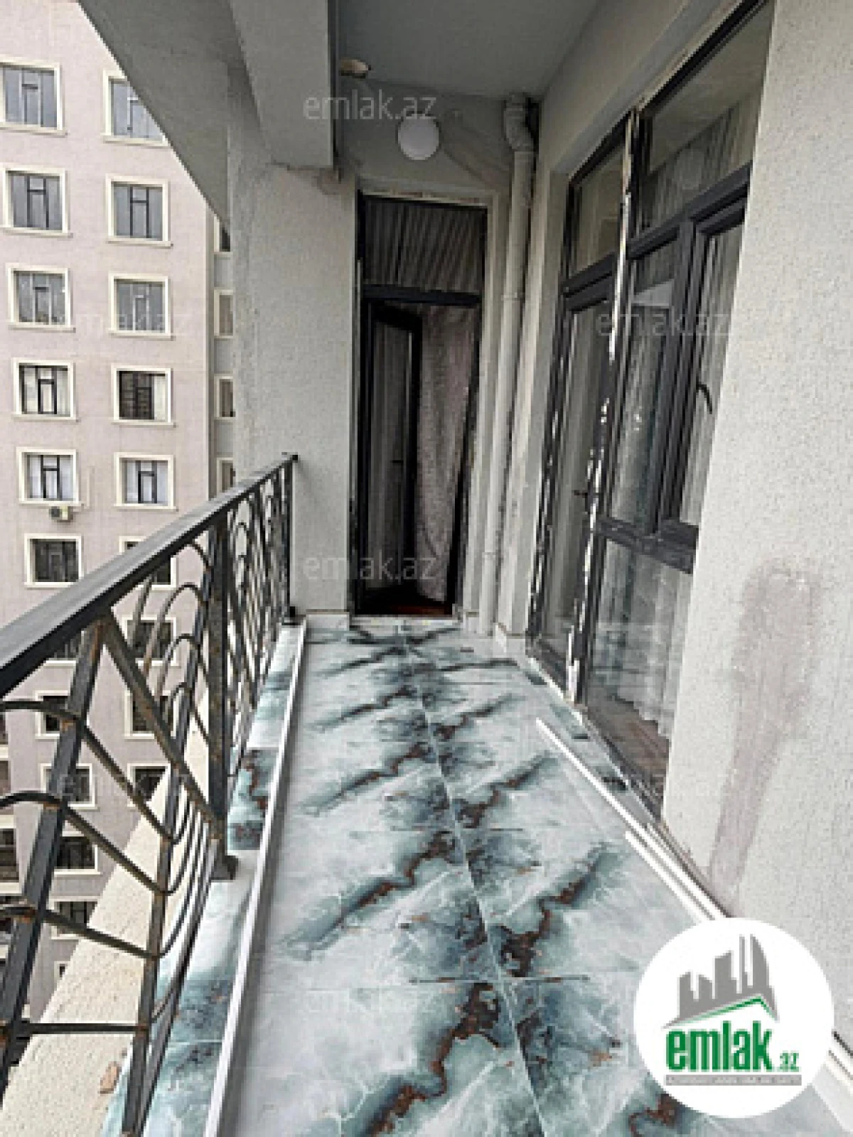 Satılır 3 otaqlı yeni tikili 80 m²