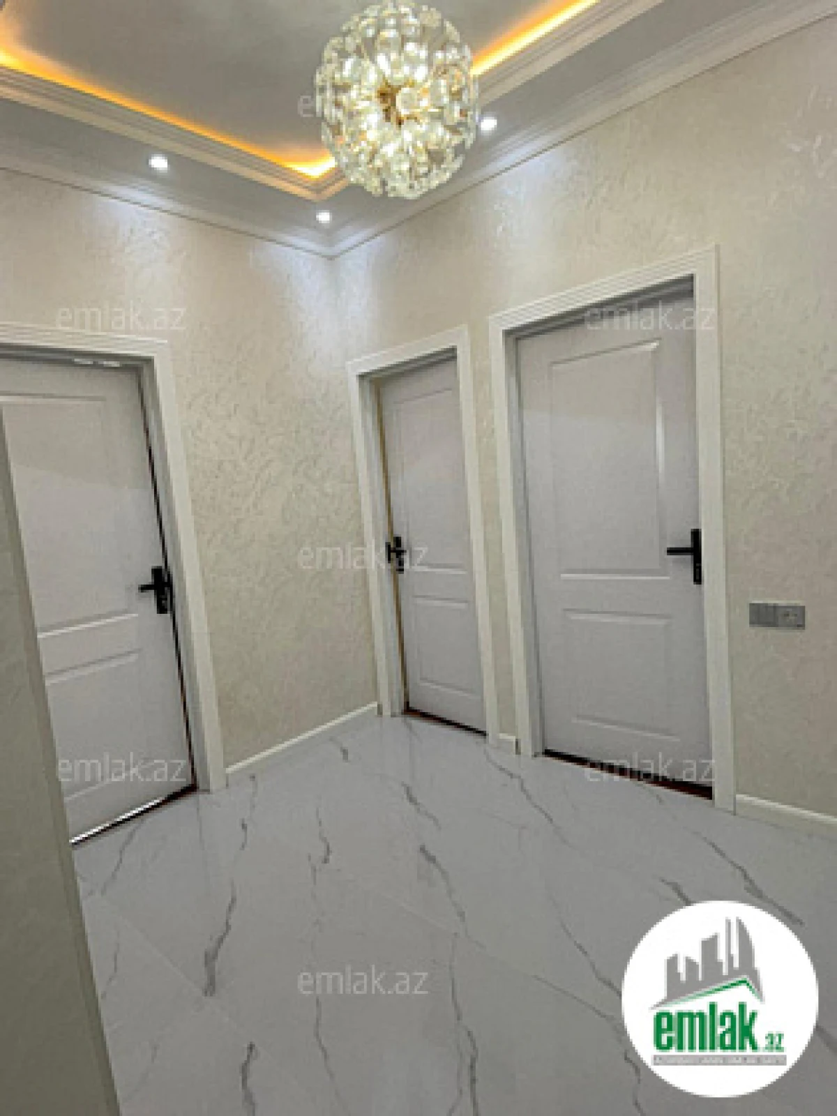 Satılır 3 otaqlı yeni tikili 80 m²