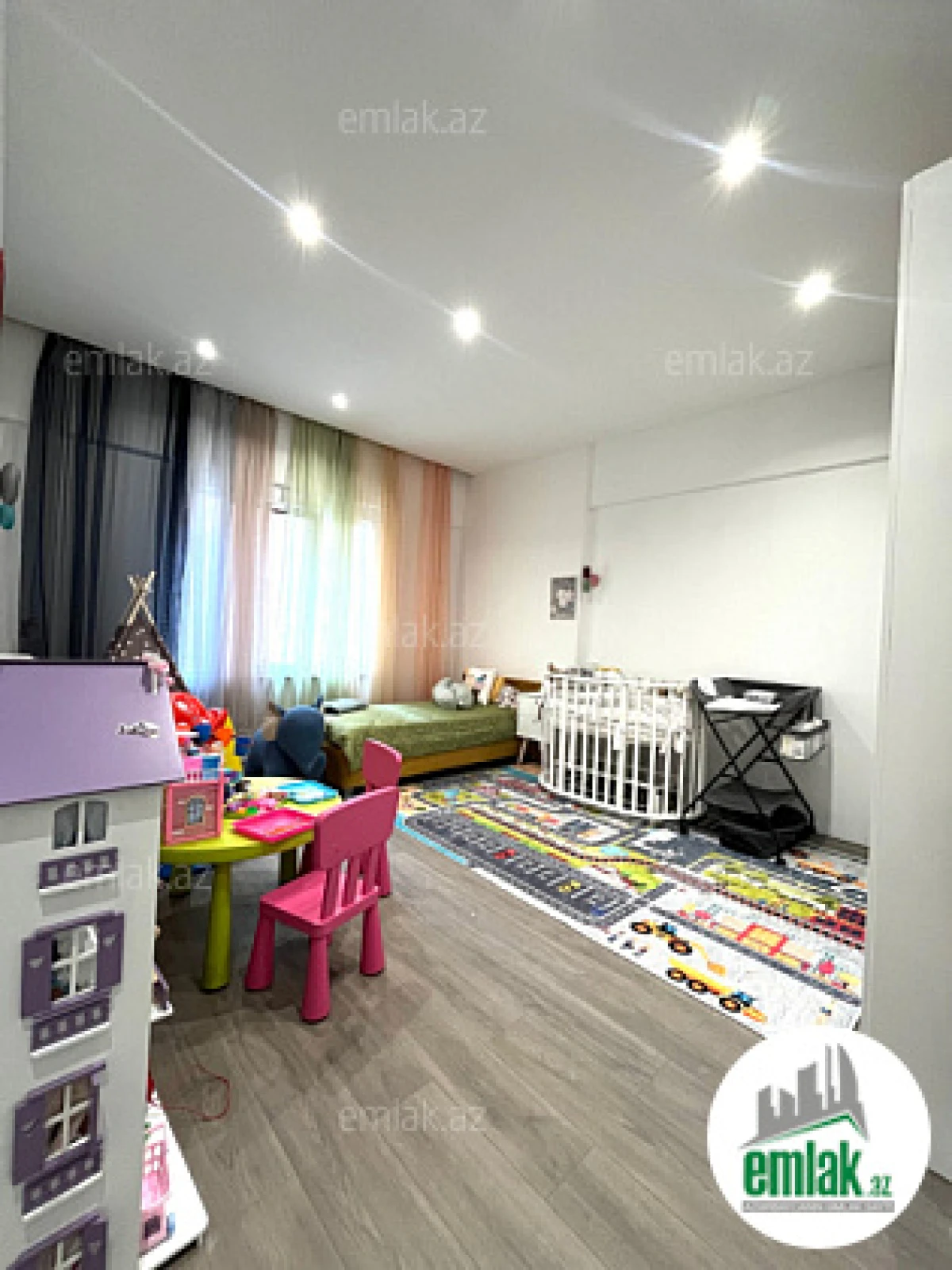 Satılır 3 otaqlı yeni tikili 142 m²