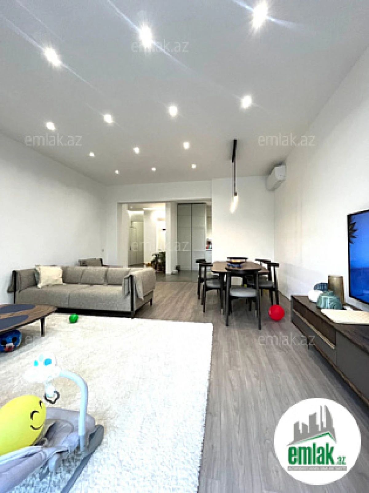 Satılır 3 otaqlı yeni tikili 142 m²