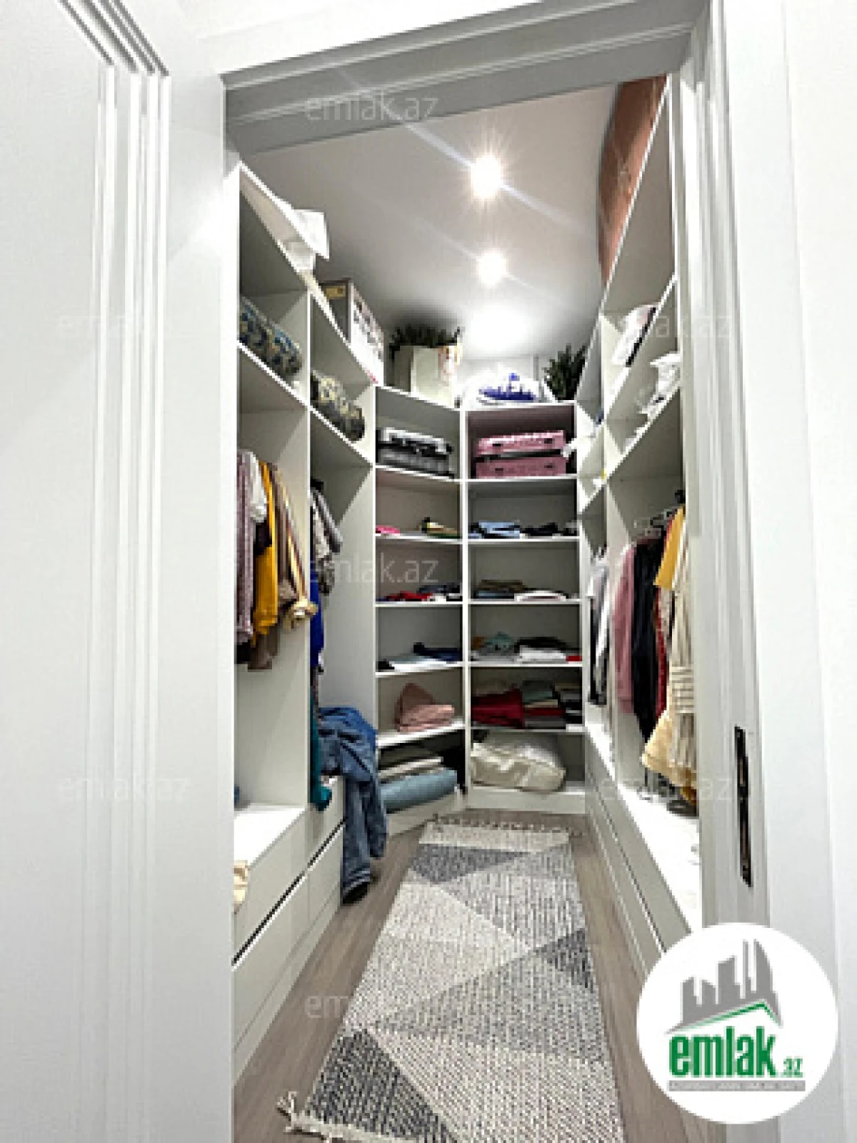 Satılır 3 otaqlı yeni tikili 142 m²