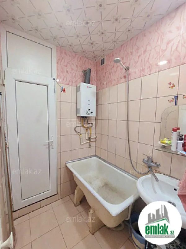 Satılır 2 otaqlı köhnə tikili 50 m²