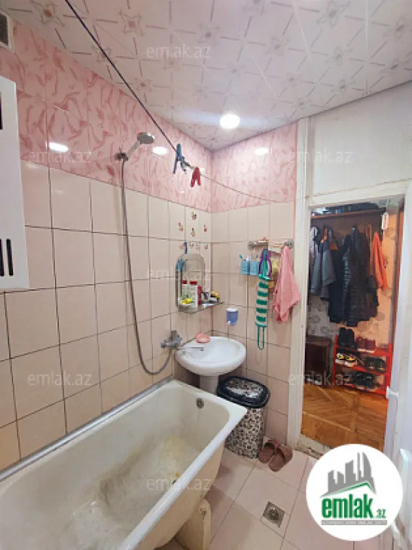 Satılır 2 otaqlı köhnə tikili 50 m²