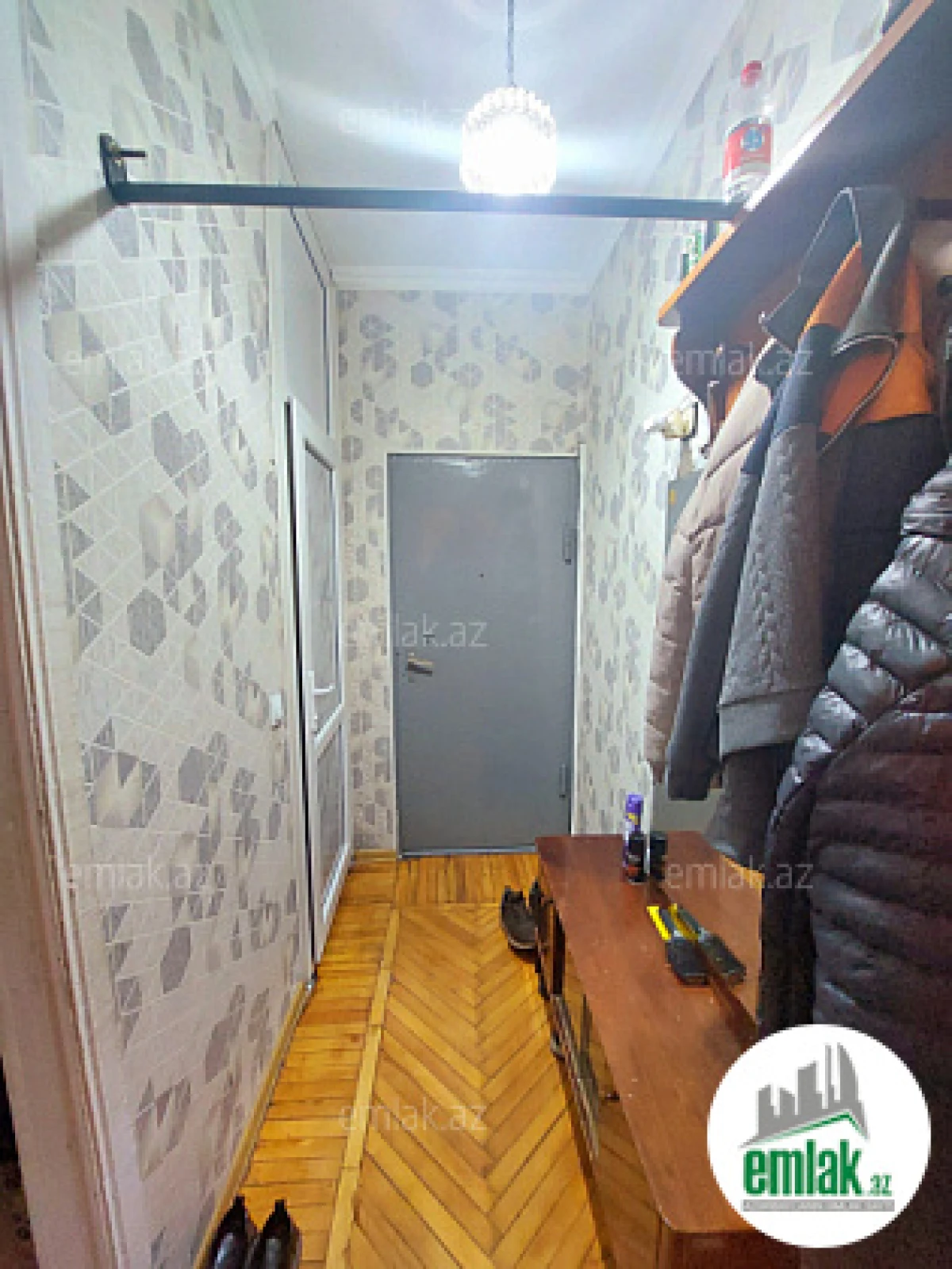 Satılır 2 otaqlı köhnə tikili 50 m²