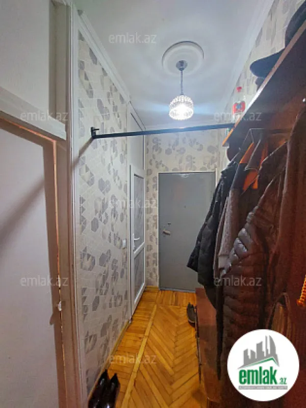 Satılır 2 otaqlı köhnə tikili 50 m²