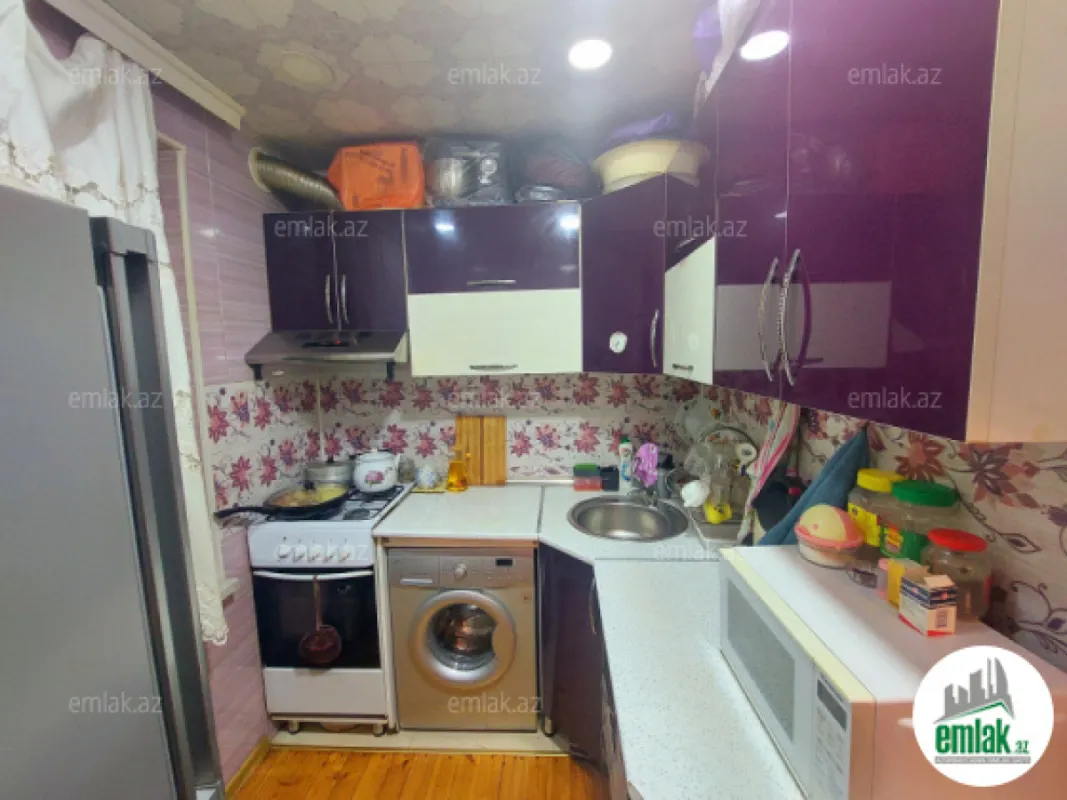 Satılır 2 otaqlı köhnə tikili 50 m²