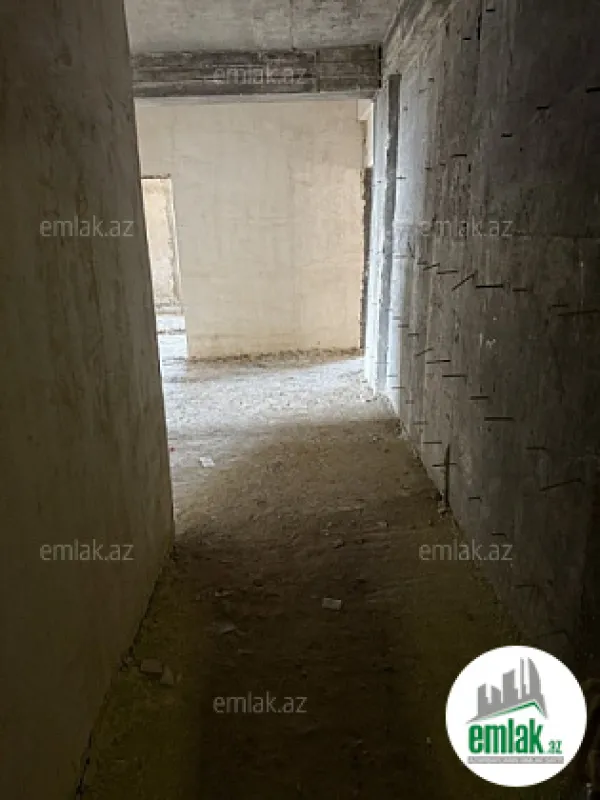 Satılır 4 otaqlı yeni tikili 200 m²