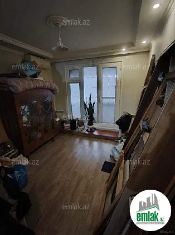 Satılır 3 otaqlı köhnə tikili 62 m²