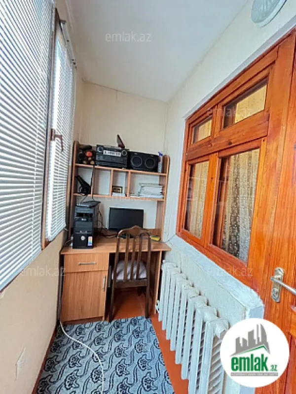Satılır 3 otaqlı köhnə tikili 70 m²
