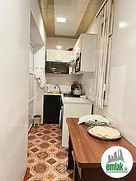 Satılır 3 otaqlı köhnə tikili 70 m²
