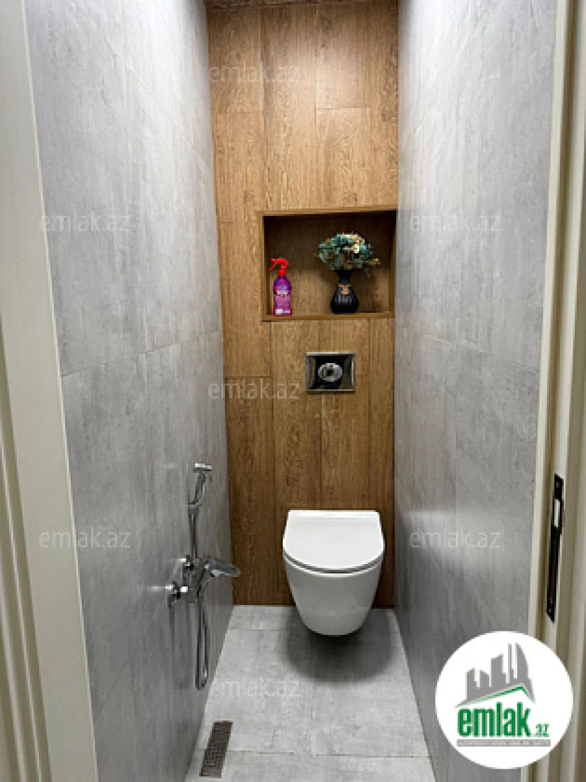 Satılır 4 otaqlı köhnə tikili 127 m²