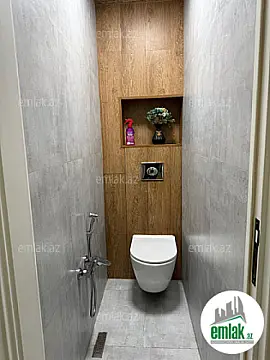 Satılır 4 otaqlı köhnə tikili 127 m² — Bakı 4 otaq 127.00 m²