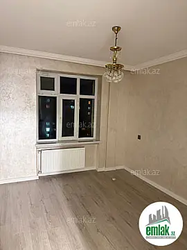 Satılır 2 otaqlı köhnə tikili 56 m²