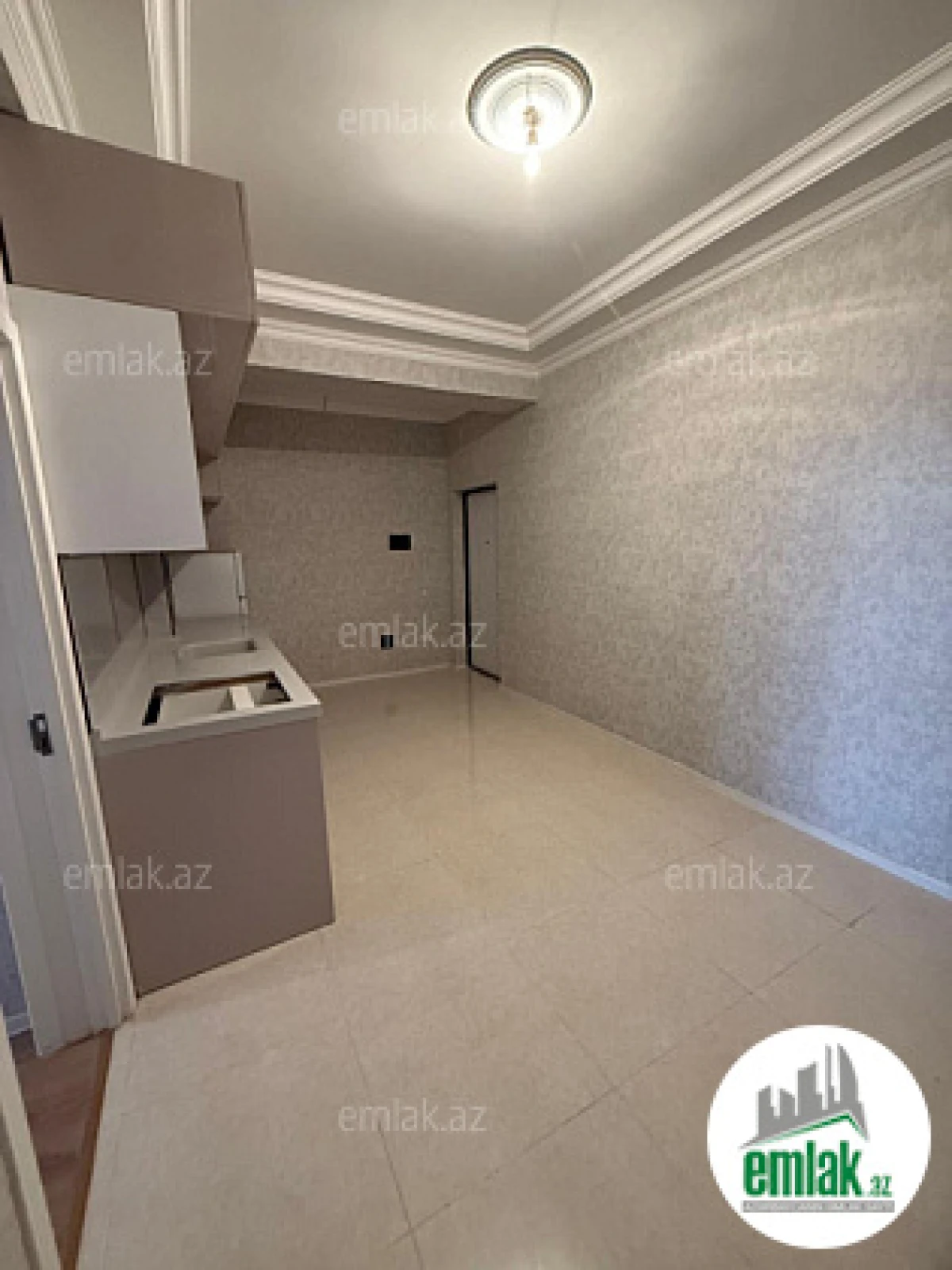 Satılır 2 otaqlı yeni tikili 76 m²