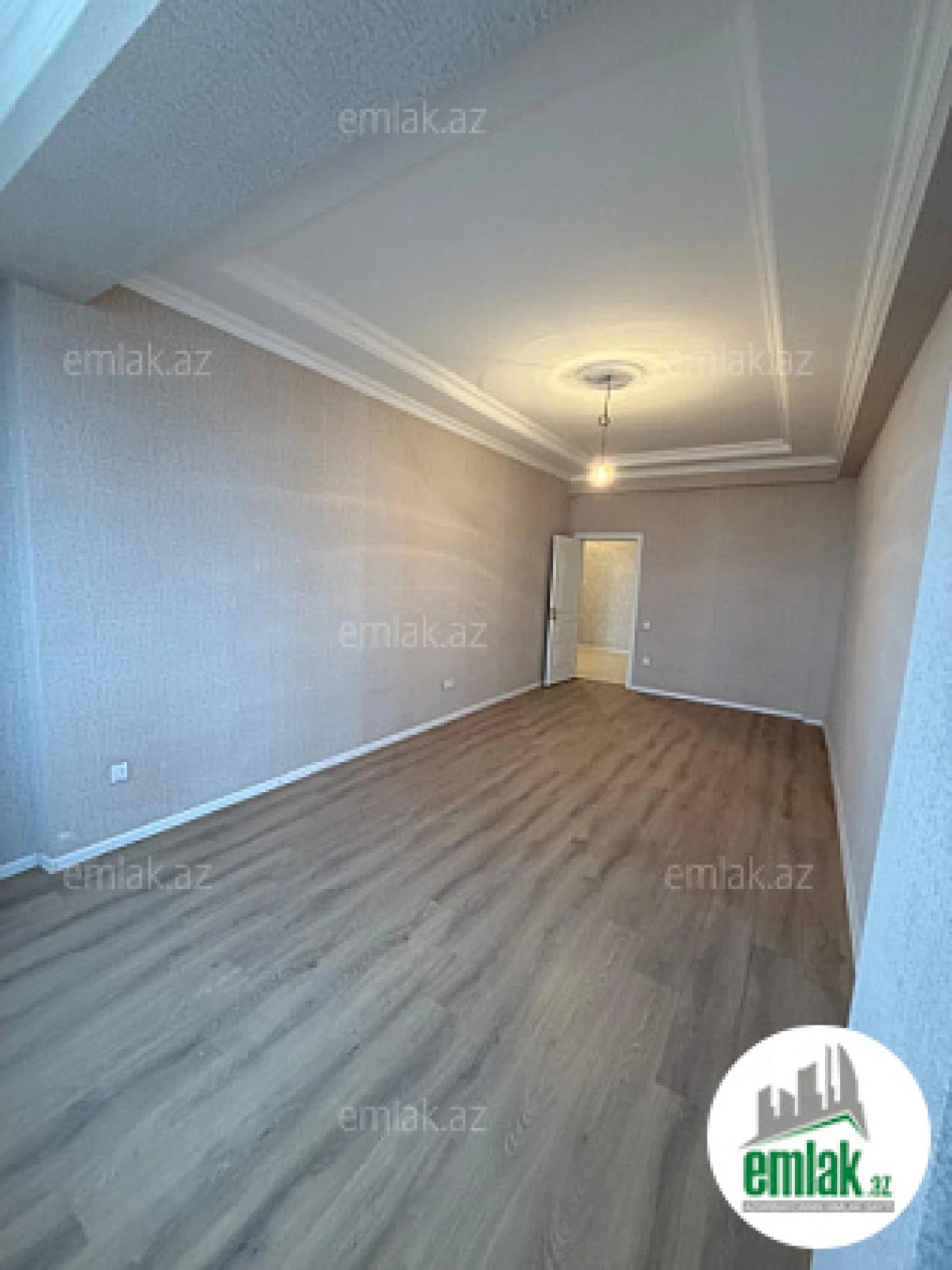 Satılır 2 otaqlı yeni tikili 76 m²