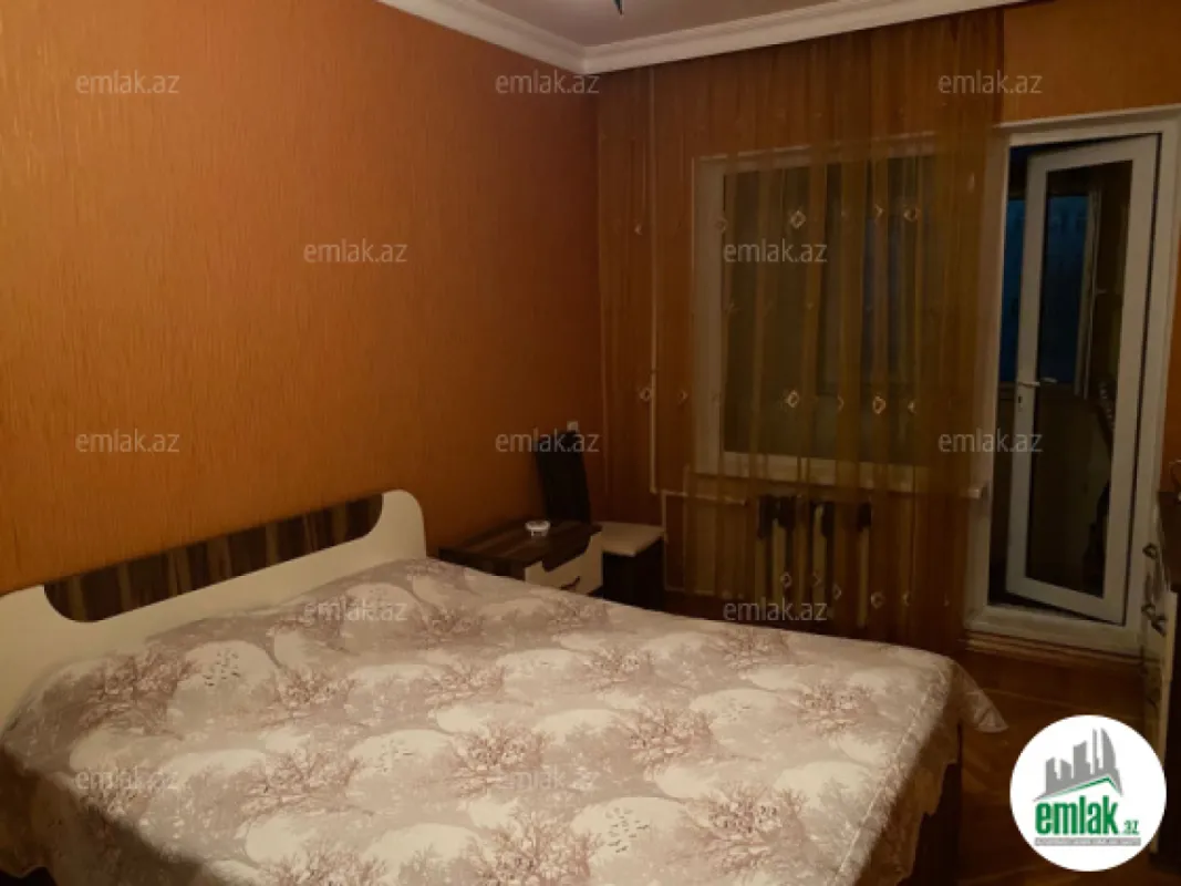 Satılır 3 otaqlı köhnə tikili 75 m²