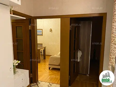 Satılır 3 otaqlı köhnə tikili 75 m²