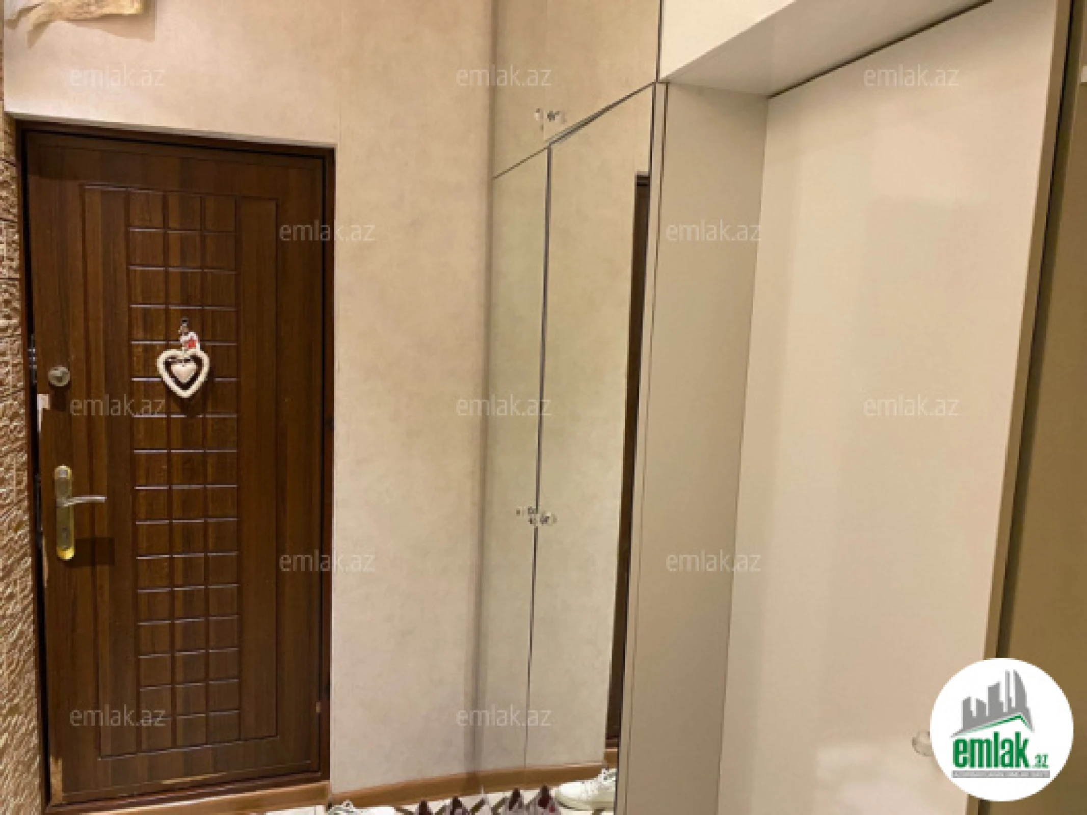 Satılır 3 otaqlı köhnə tikili 75 m²