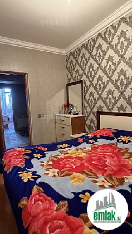 Satılır 5 otaqlı köhnə tikili 77 m²