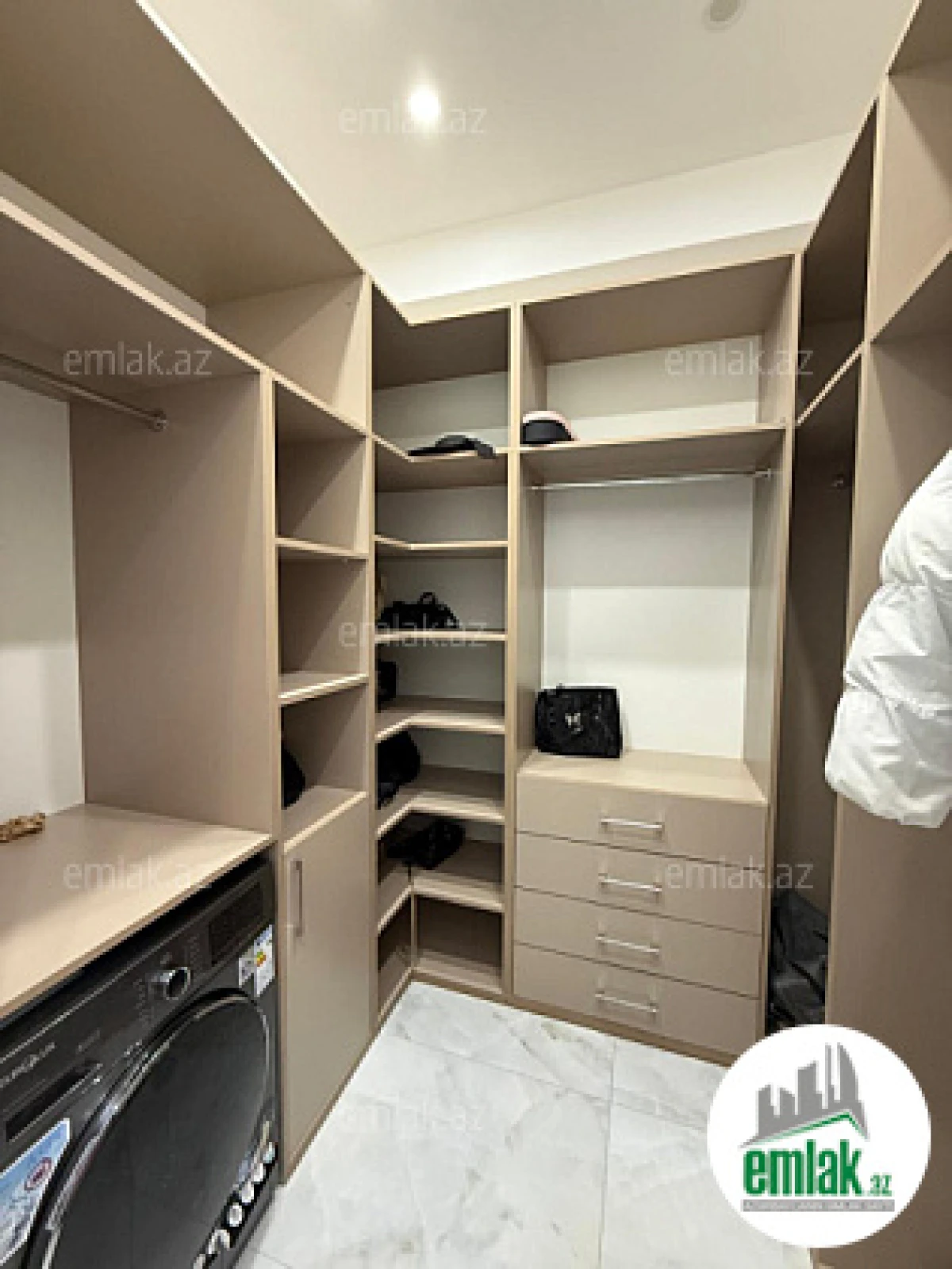 Satılır 3 otaqlı yeni tikili 106 m²