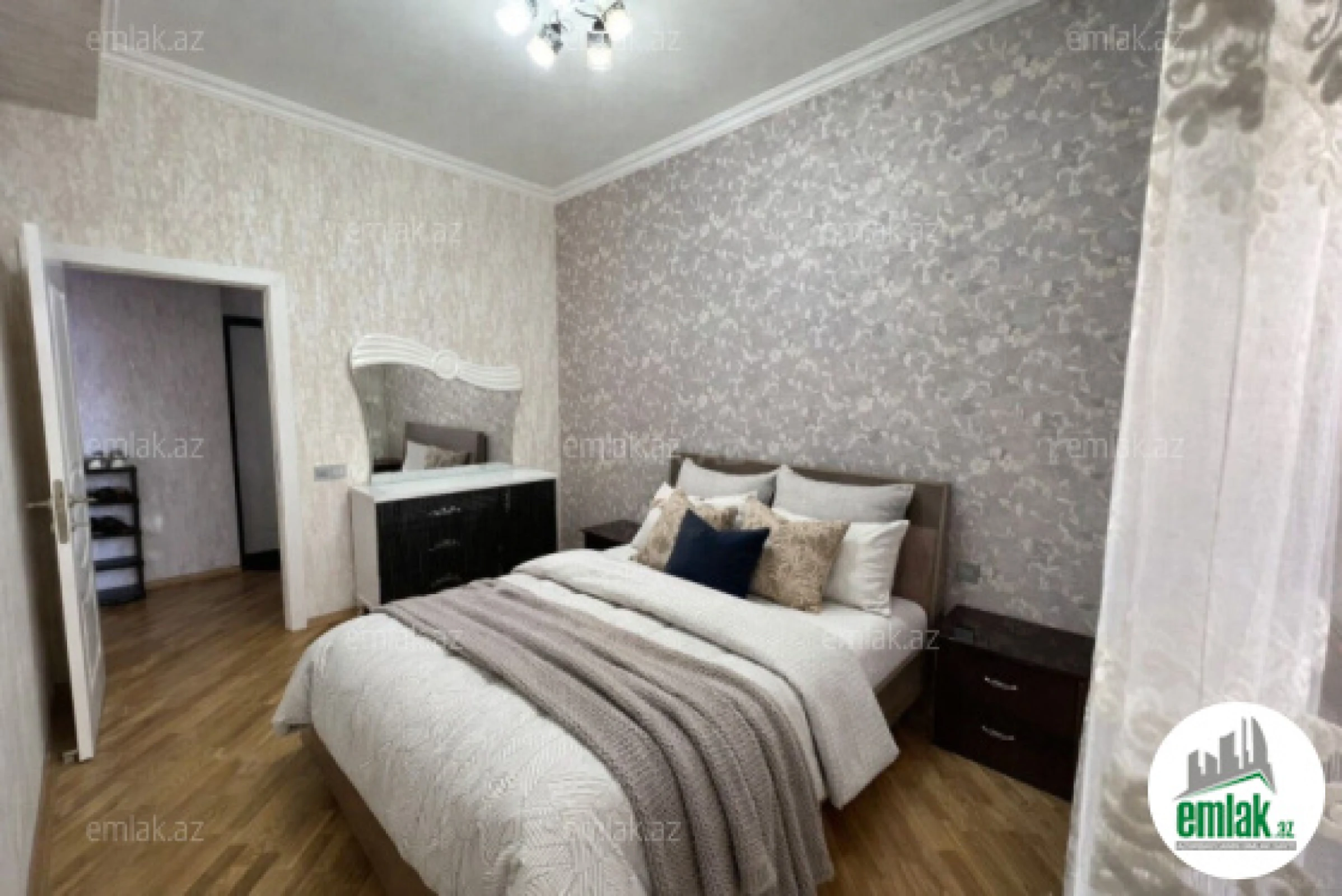 Satılır 3 otaqlı yeni tikili 70 m²