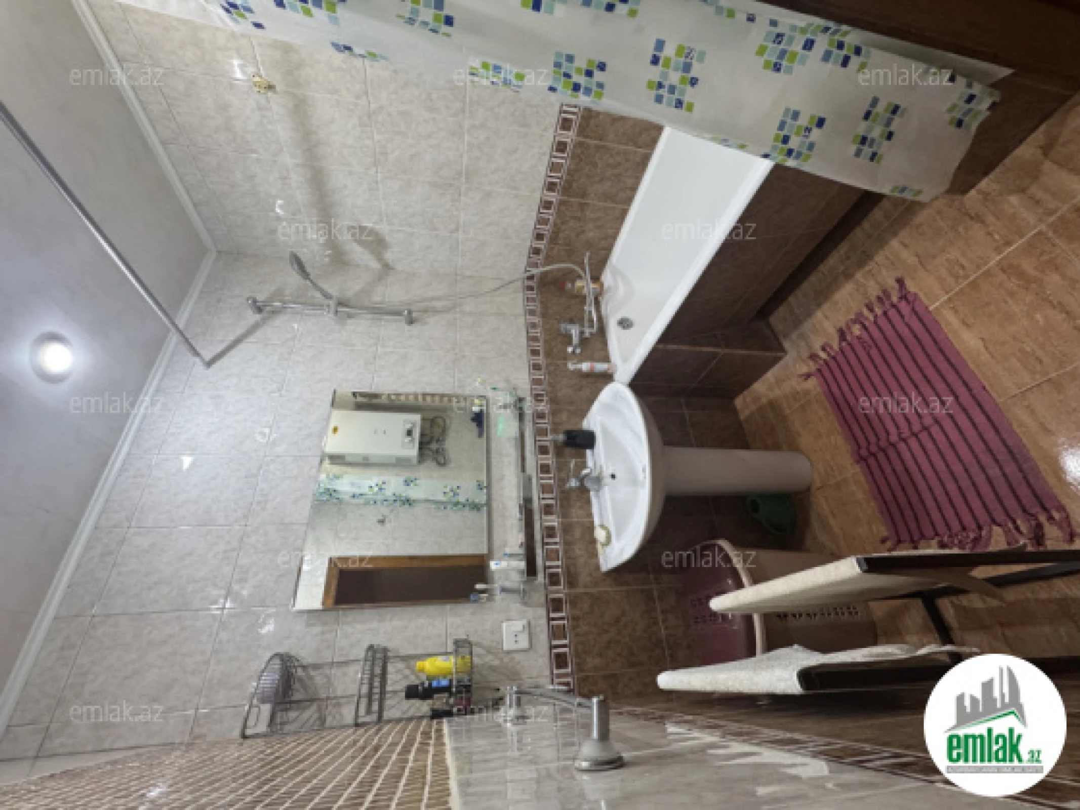 Satılır 4 otaqlı köhnə tikili 110 m²