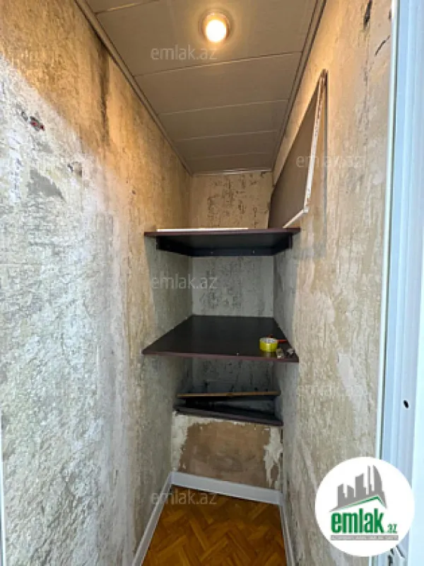 Satılır 2 otaqlı köhnə tikili 60 m²