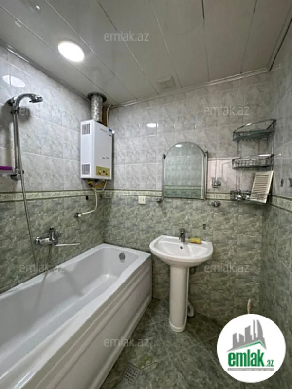 Satılır 2 otaqlı köhnə tikili 60 m²