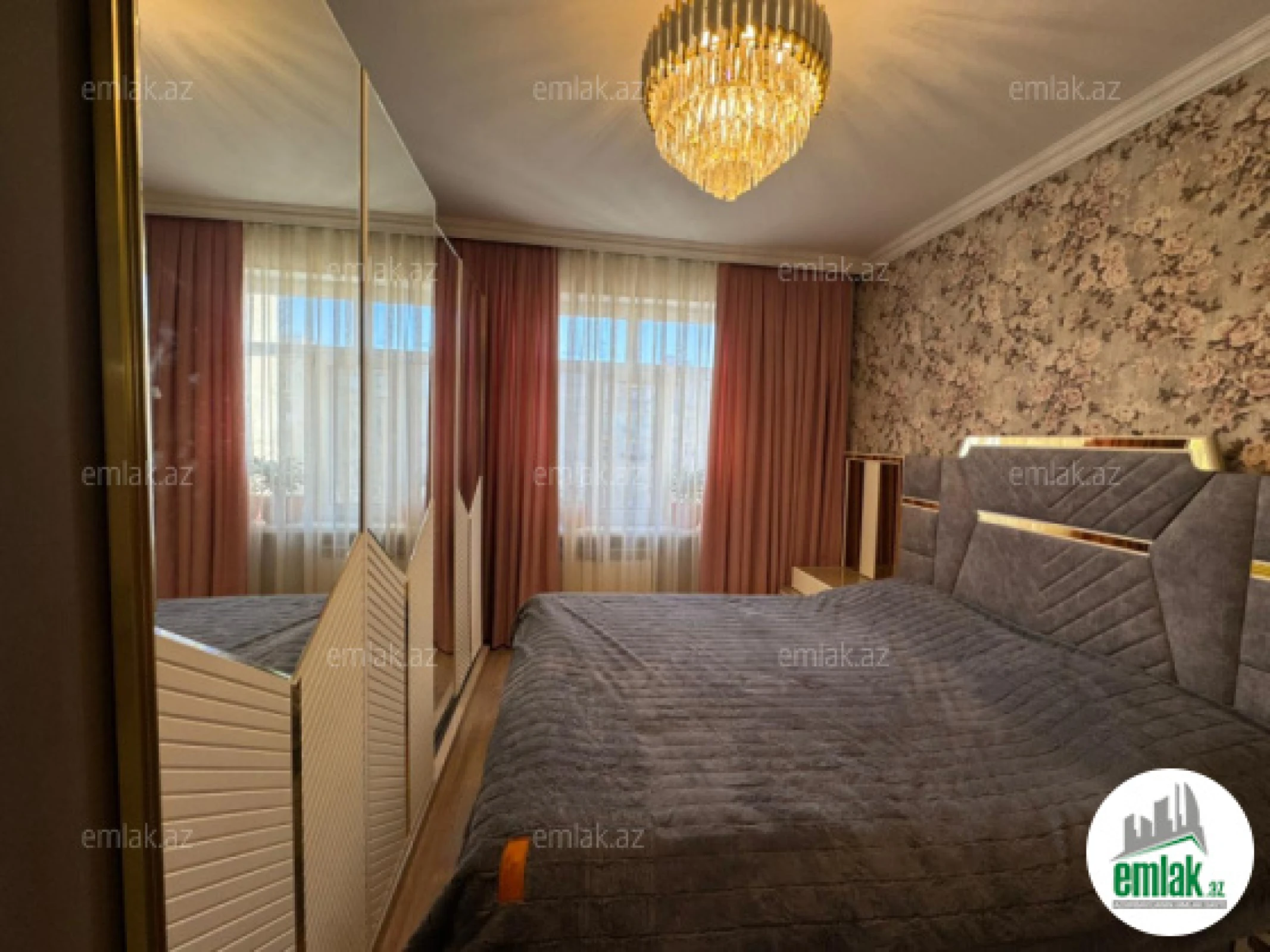 Satılır 3 otaqlı köhnə tikili 75 m²